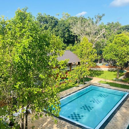 Maapagala Resort Сигирия Экстерьер фото