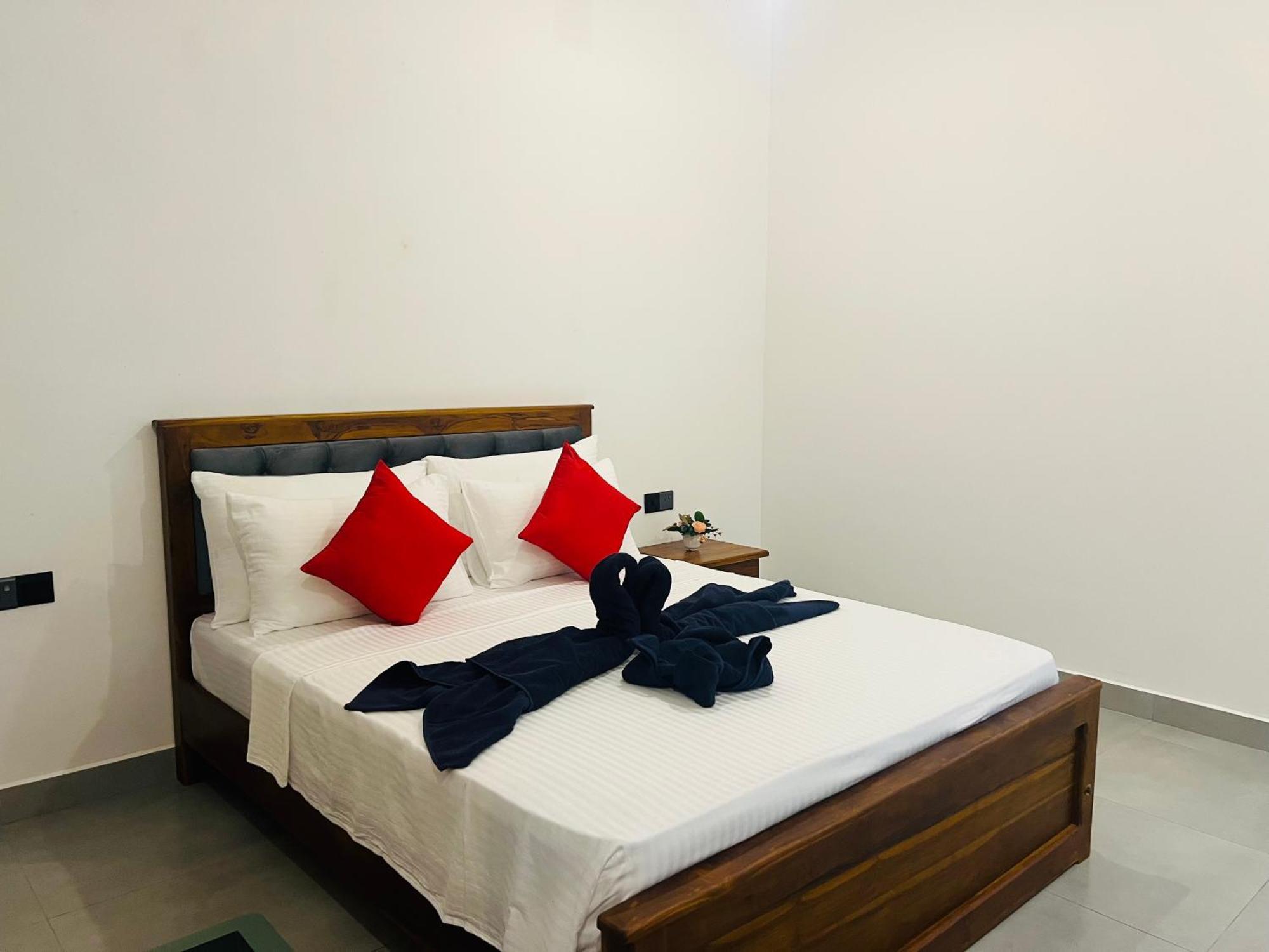 Maapagala Resort Сигирия Экстерьер фото
